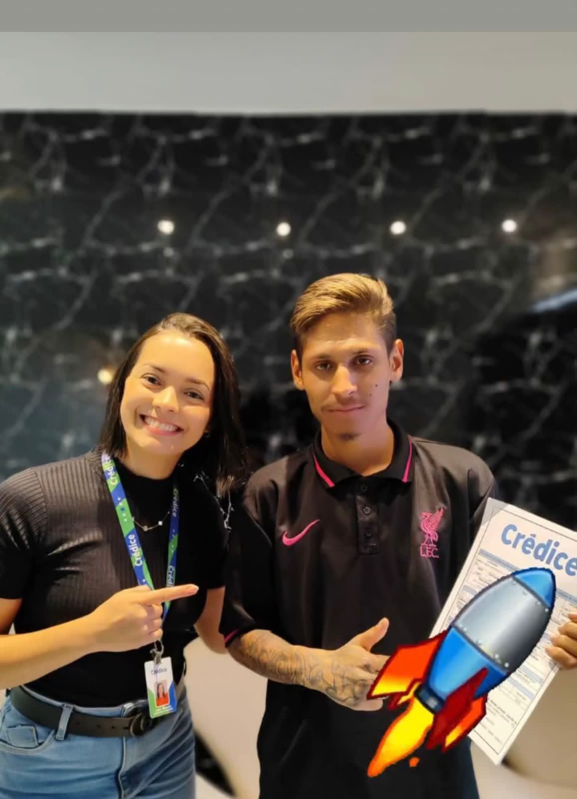 Cliente da Credice com o contrato aprovado no escritório
